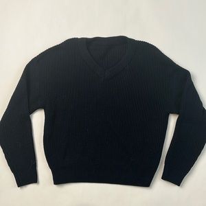Black v neck long sleeve sweater